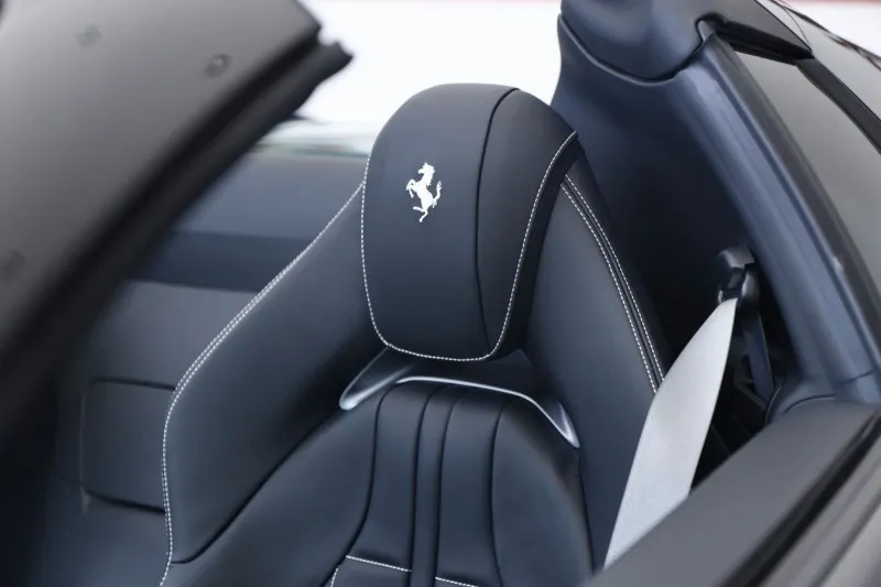 Ferrari 812 GTS =Carbon Fiber Interior= Full ADAS Гаранция Image 7